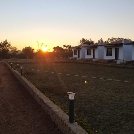 Maikal Hills Resort Amarkantak ภายนอก รูปภาพ